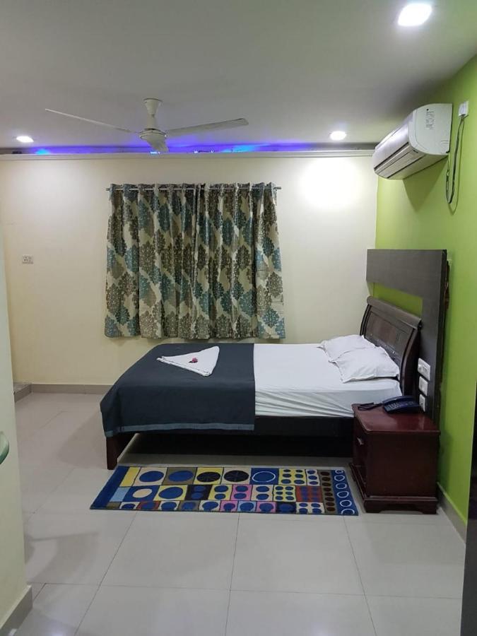 Hotel In Nova Hyderabad Exterior photo