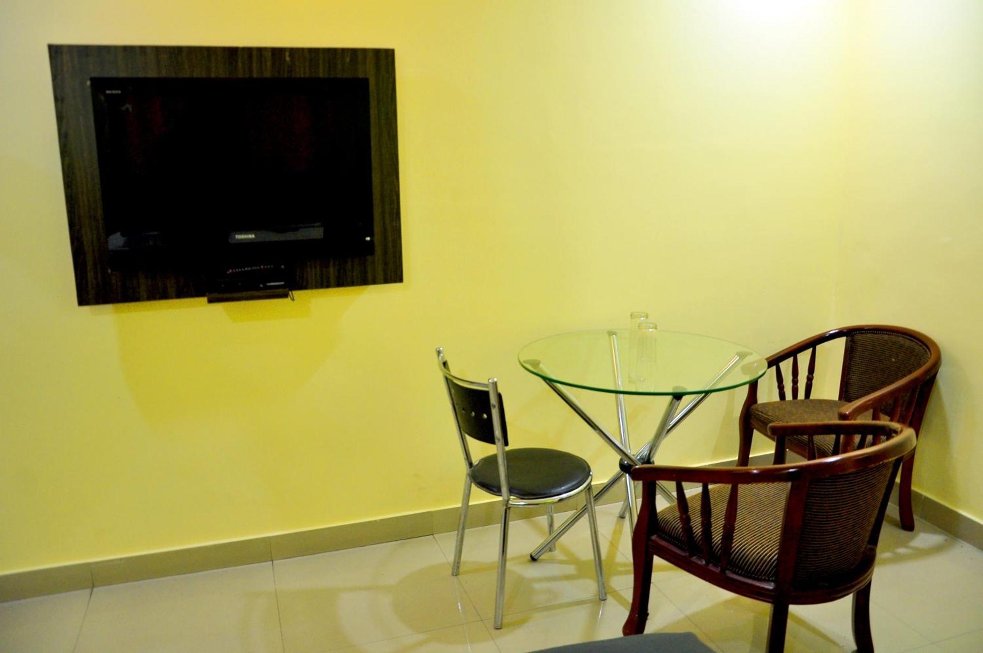 Hotel In Nova Hyderabad Exterior photo